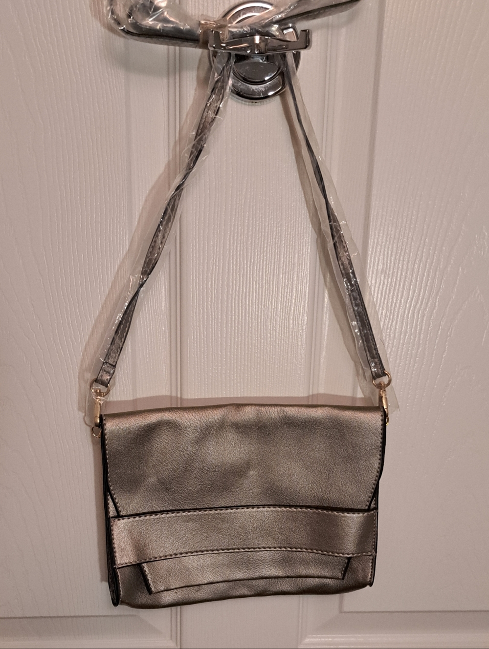 Metallic Medium Silver Crossbody Shoulder Bag Shiny
